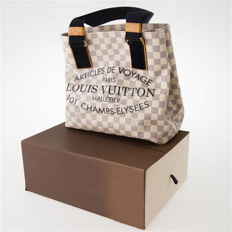 pochette de voyage louis vuitton|louis vuitton articles de voyage.